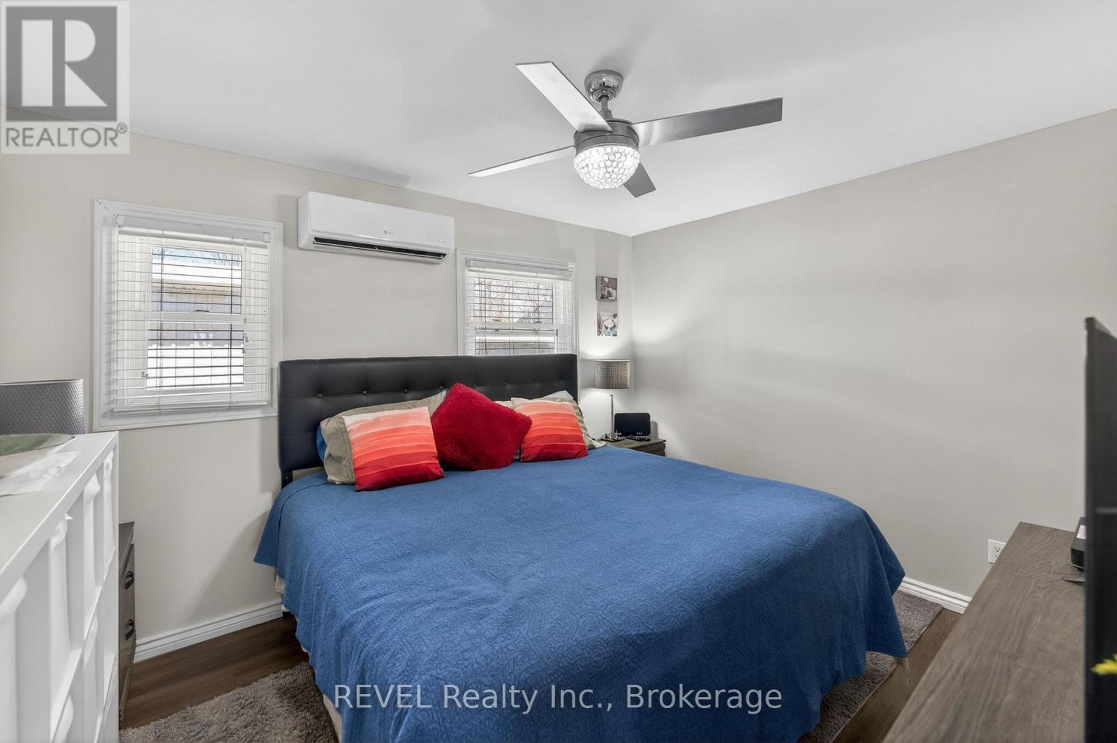 11 WALTER DRIVE - 22