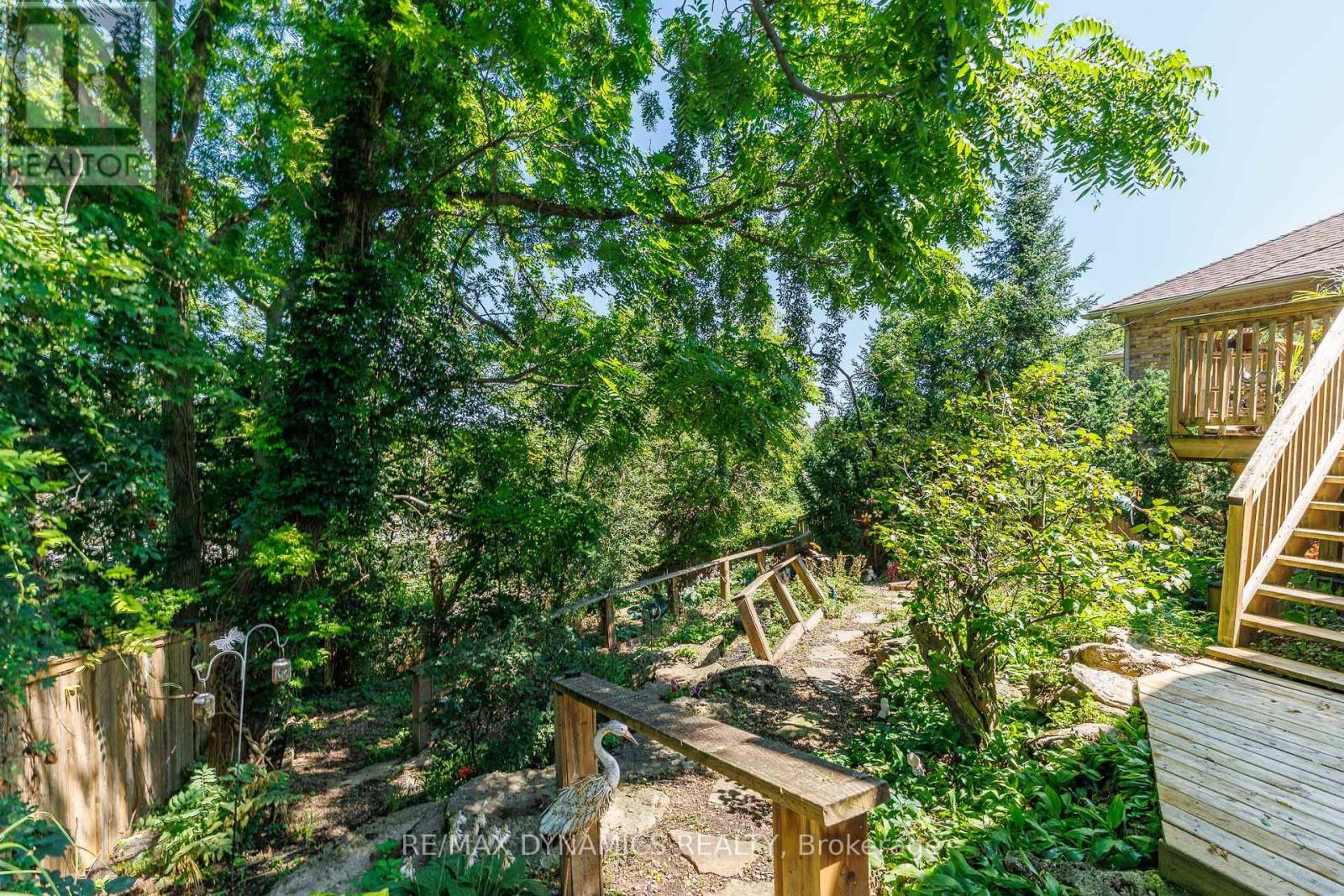 53 MOUNTAIN STREET - Image 36