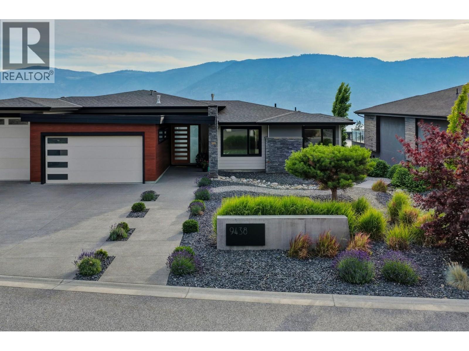 9438 Ledgestone Road, Lake Country