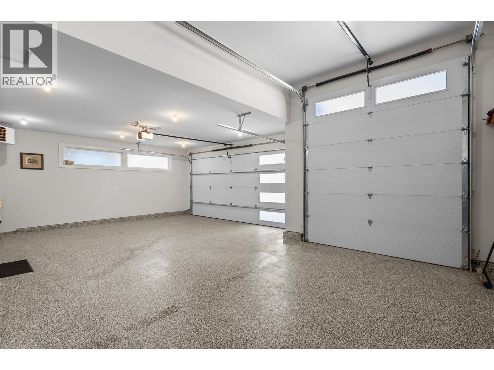 9438 Ledgestone Road, Lake Country