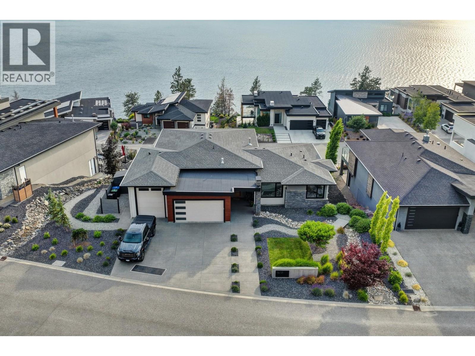 9438 Ledgestone Road, Lake Country