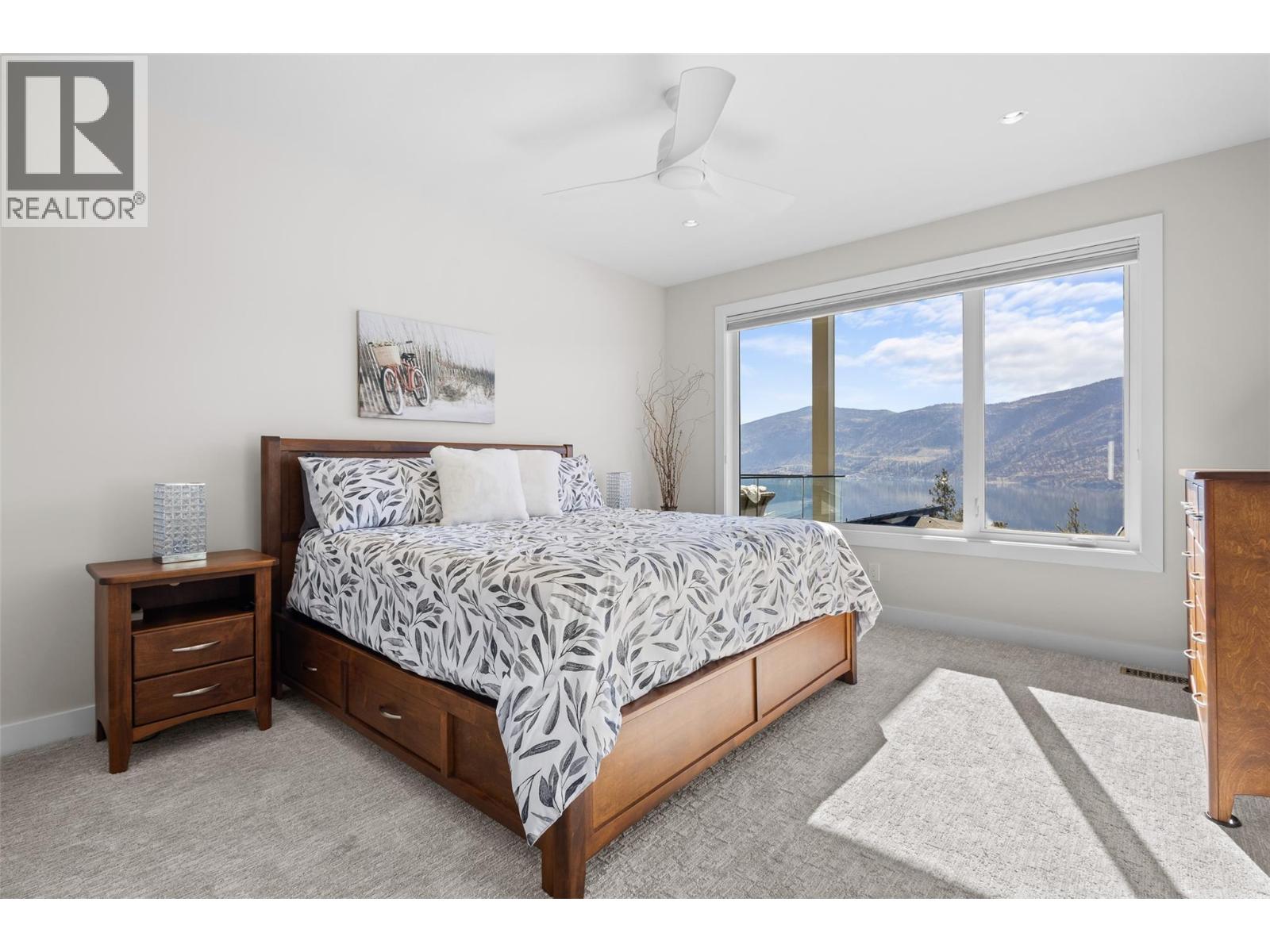 9438 Ledgestone Road, Lake Country