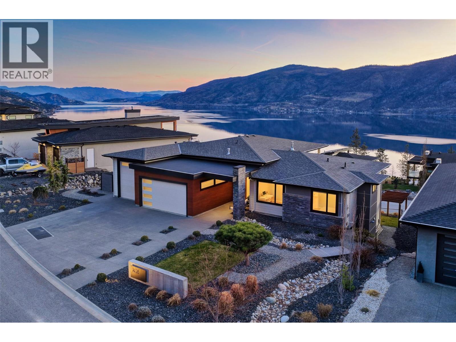 9438 Ledgestone Road, Lake Country