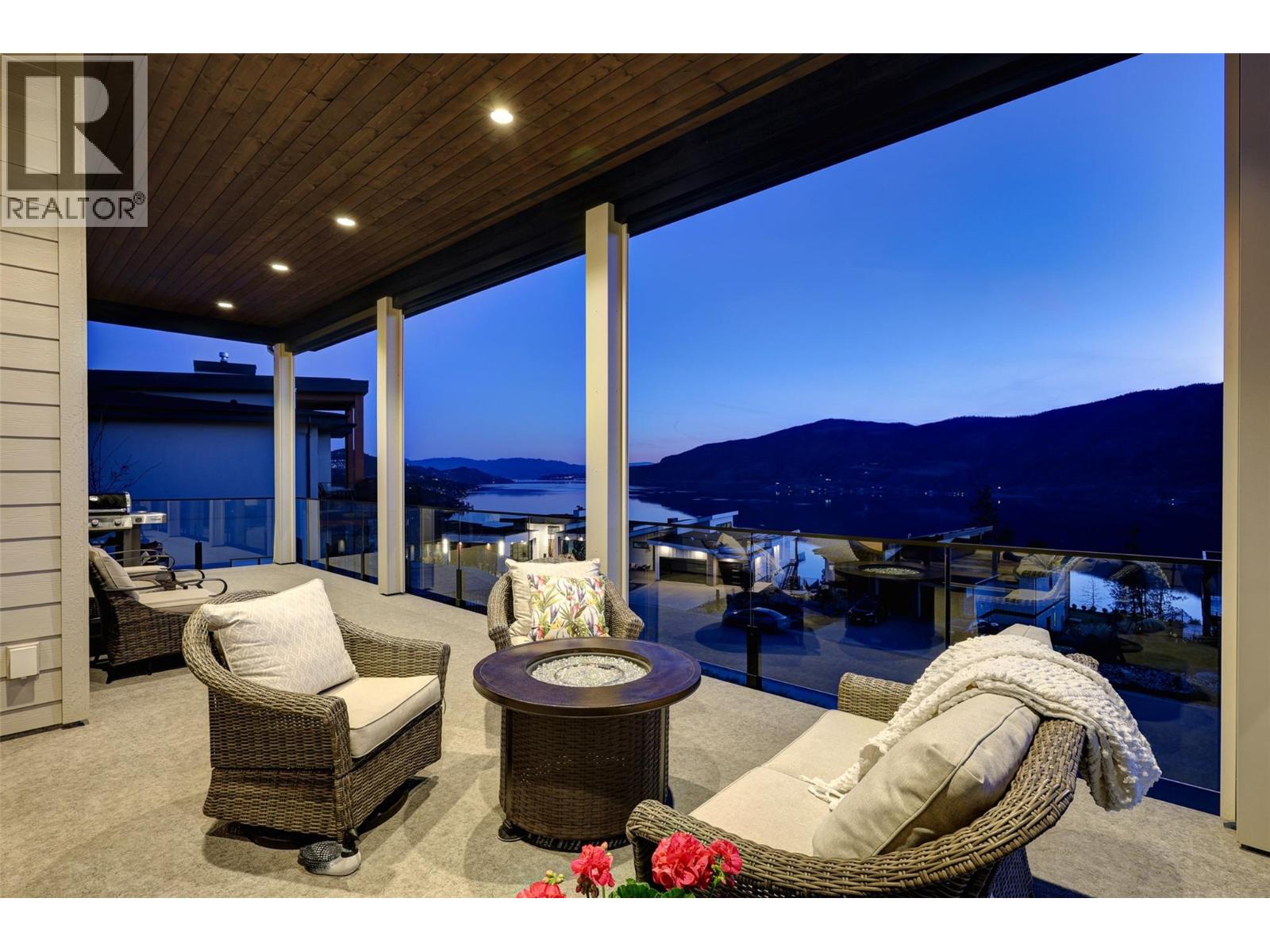 9438 Ledgestone Road, Lake Country