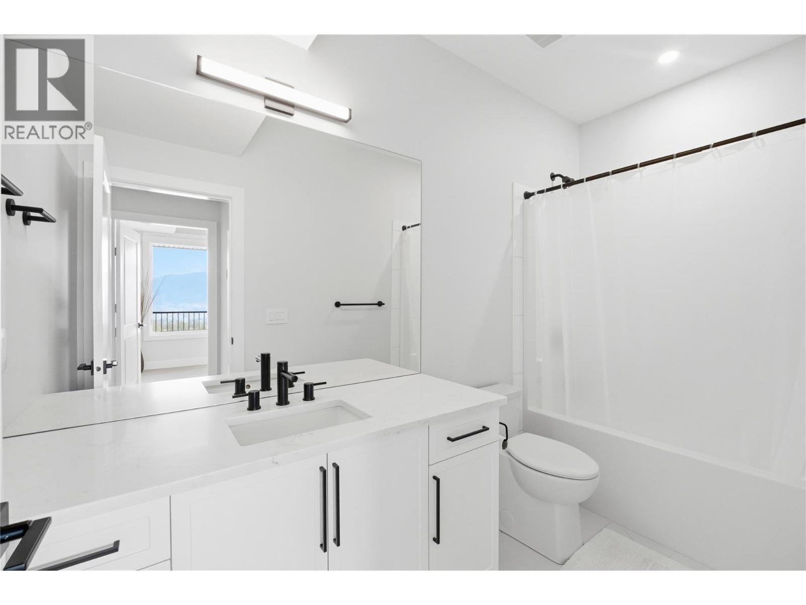 1164 ELK Street, Penticton