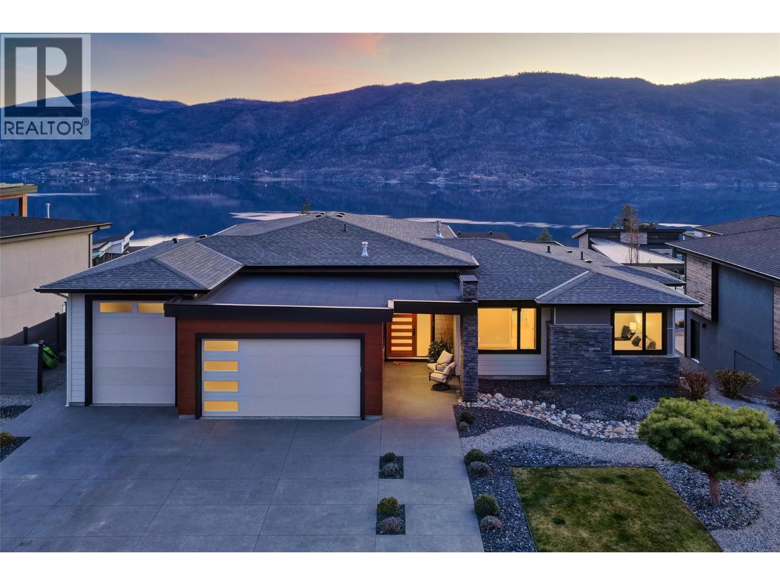 9438 Ledgestone Road, Lake Country
