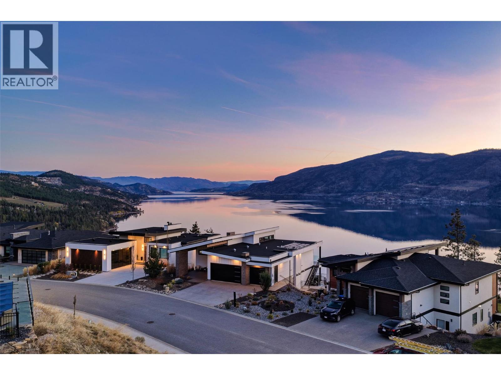 9438 Ledgestone Road, Lake Country
