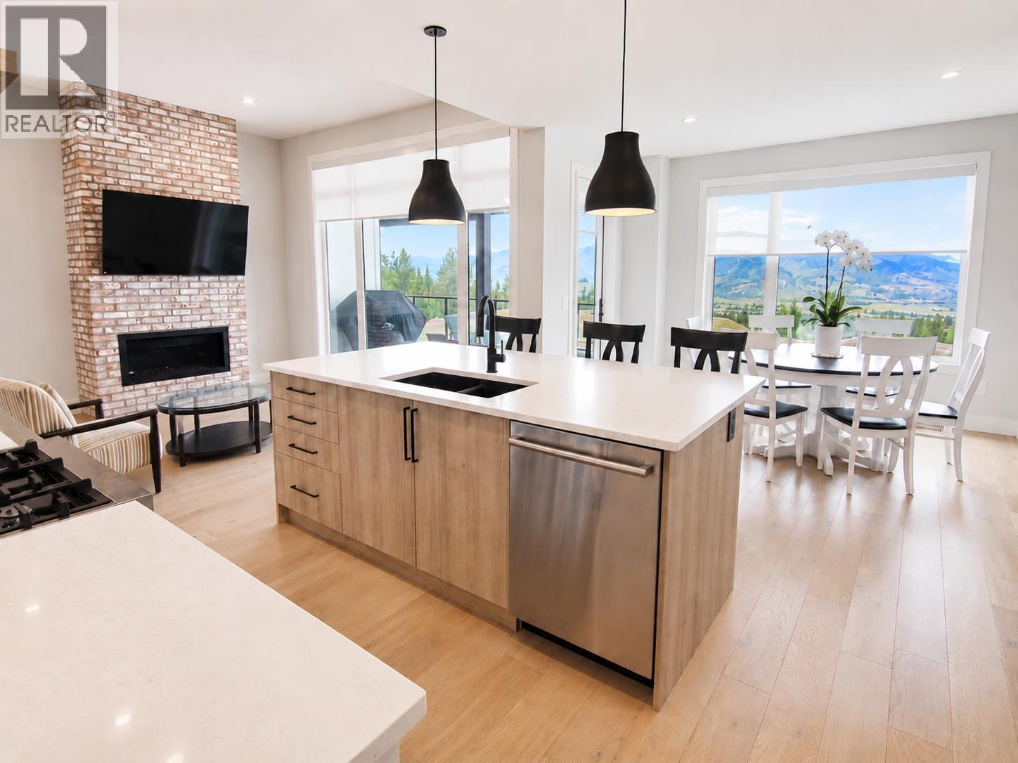 1164 ELK Street, Penticton
