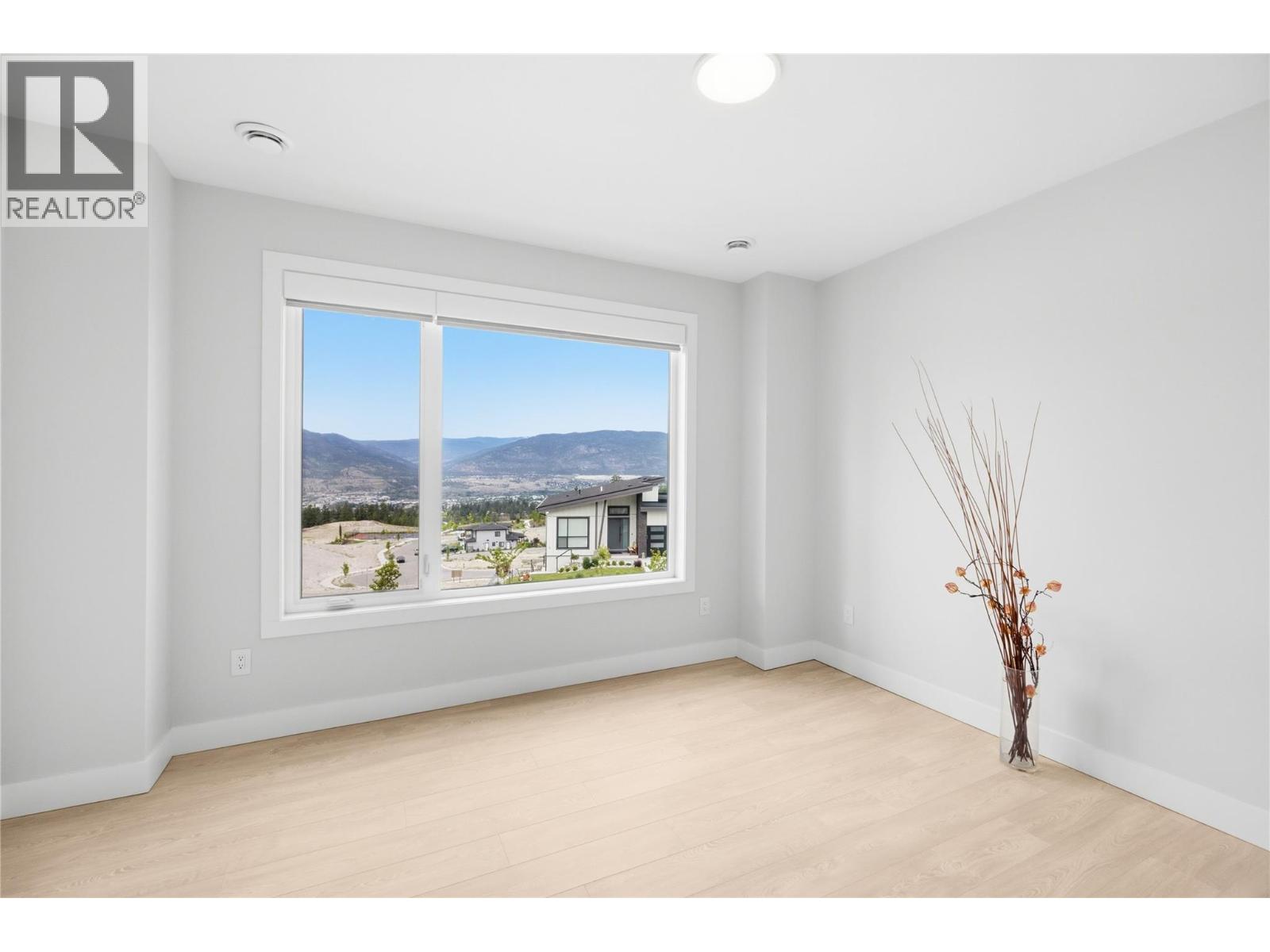 1164 ELK Street, Penticton
