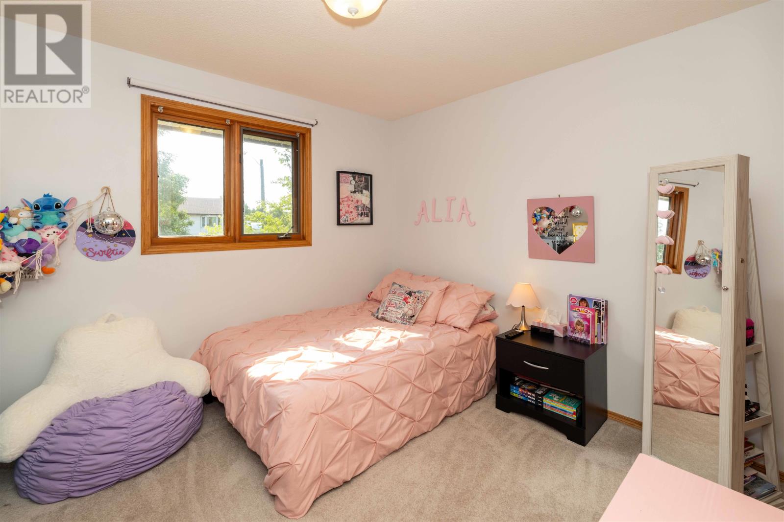 2446 Caspian ST - 10