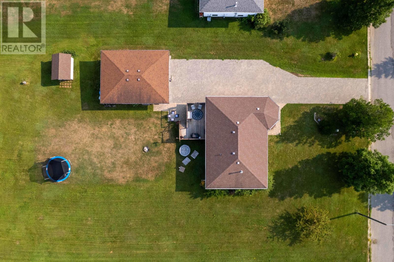 2446 Caspian ST - 35