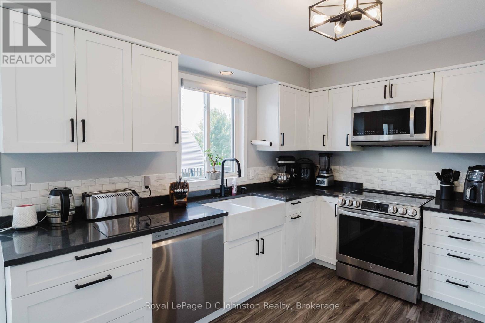 472 JOSEPH STREET - Image 21