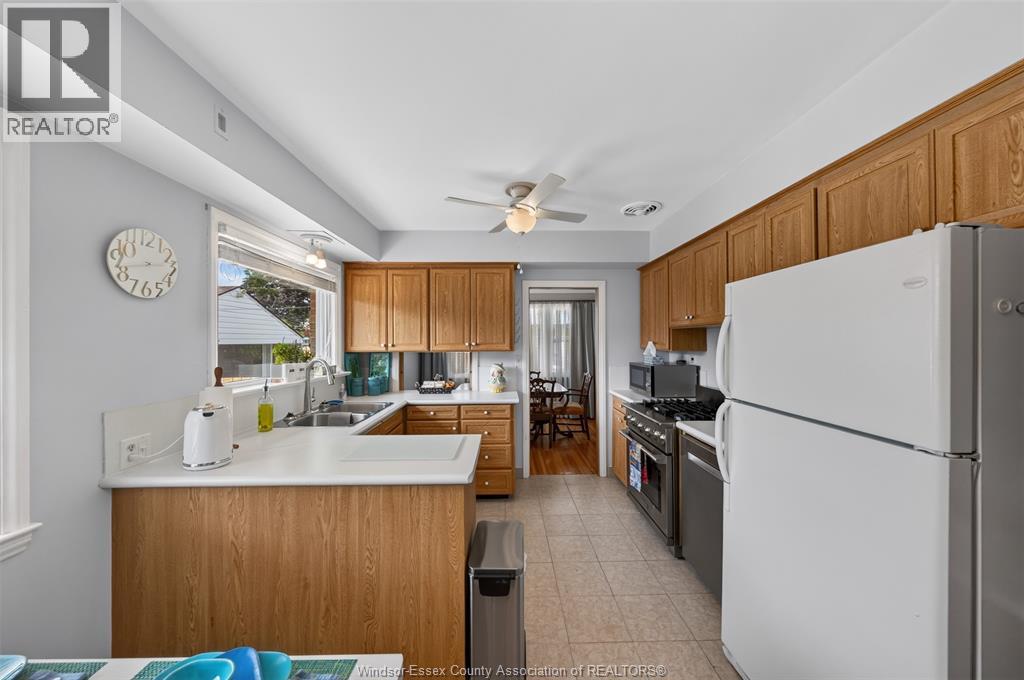 2065 VERDUN AVENUE - 17