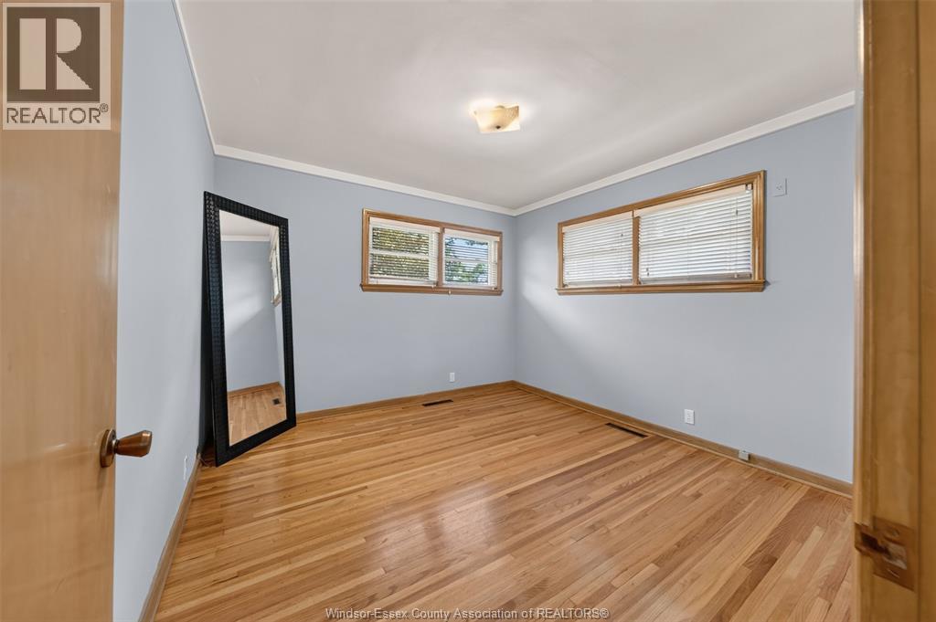 2065 VERDUN AVENUE - 23