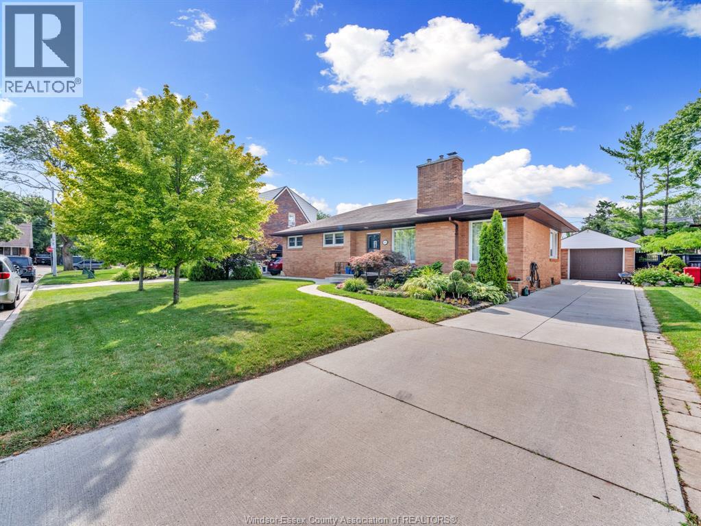 2065 VERDUN AVENUE - 4