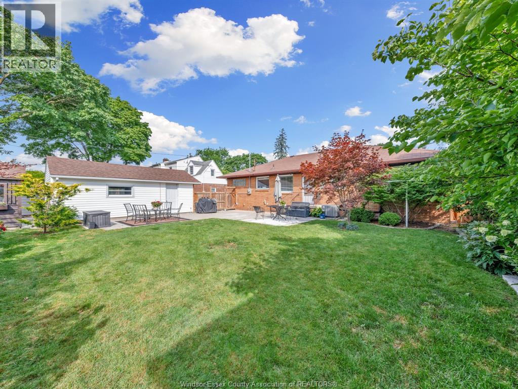 2065 VERDUN AVENUE - 41