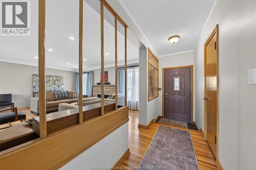 2065 VERDUN AVENUE - 8