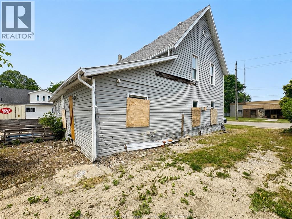 24 YOUNG STREET - 8