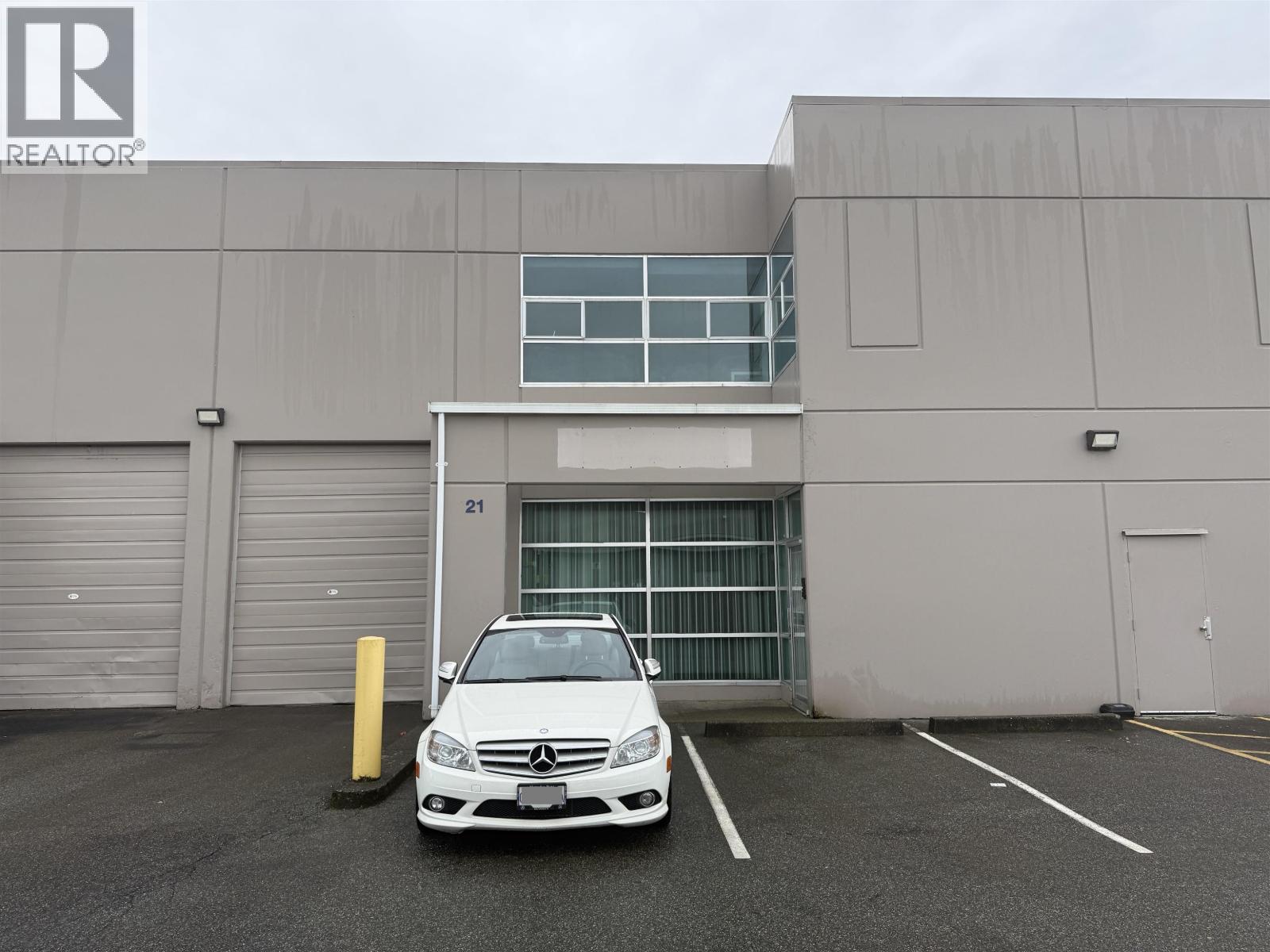 21 3871 NORTH FRASER WAY