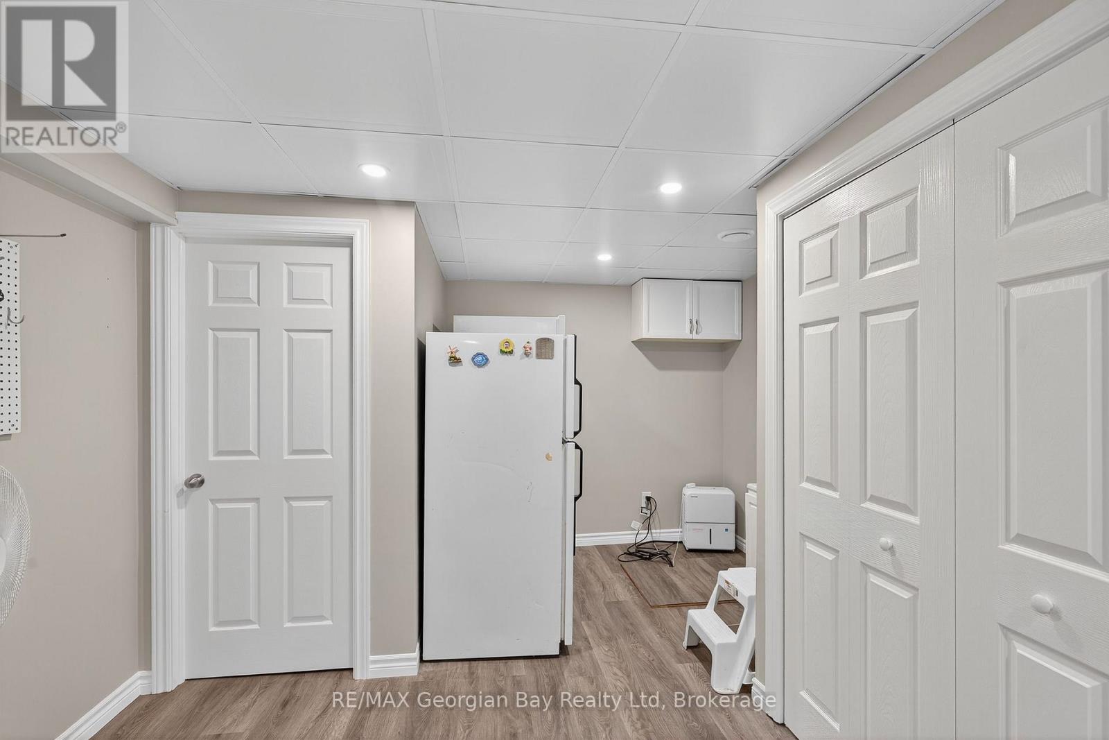 56 BECKETTS SIDE ROAD - 31