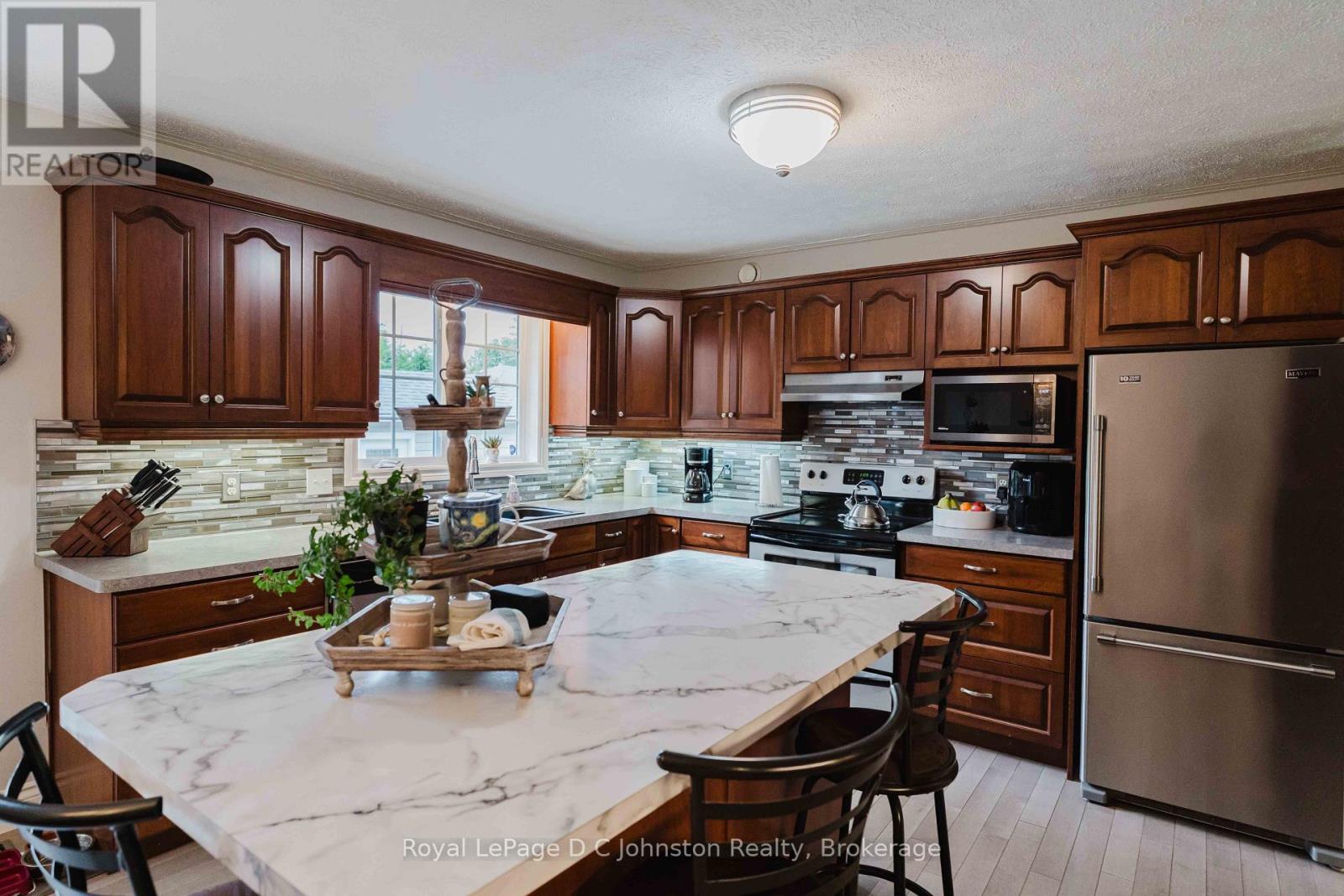 103 GRENVILLE STREET N - Image 11