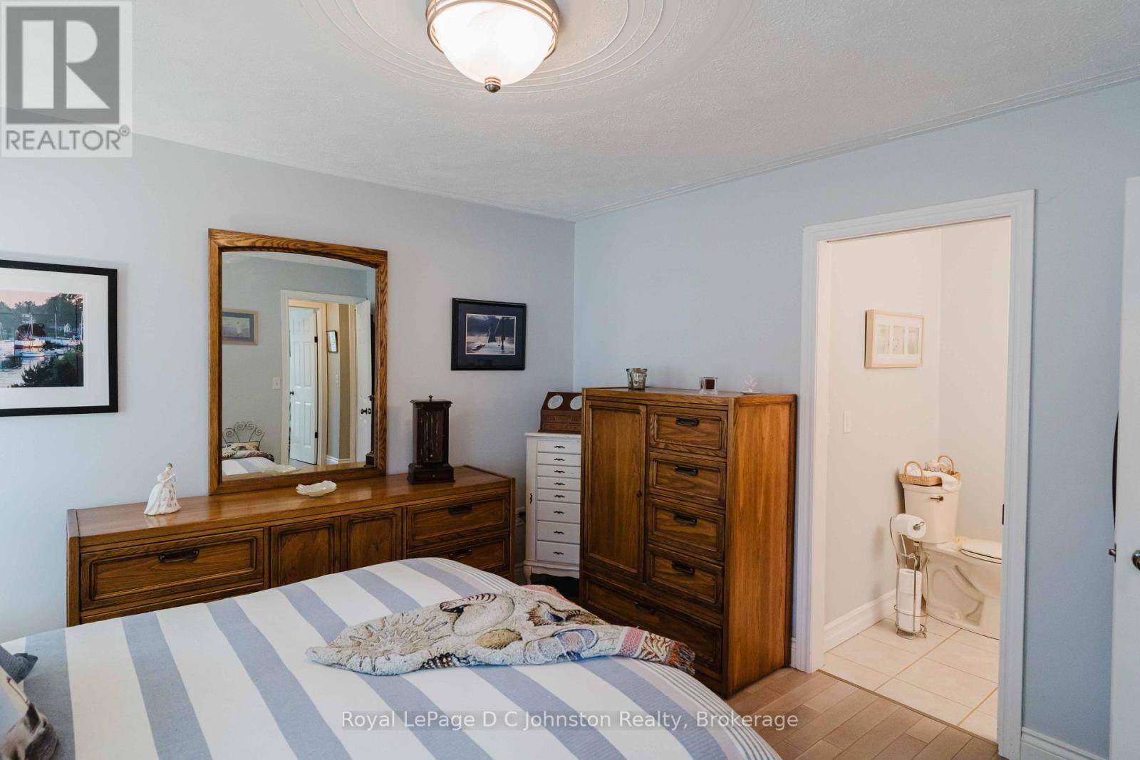 103 GRENVILLE STREET N - Image 21