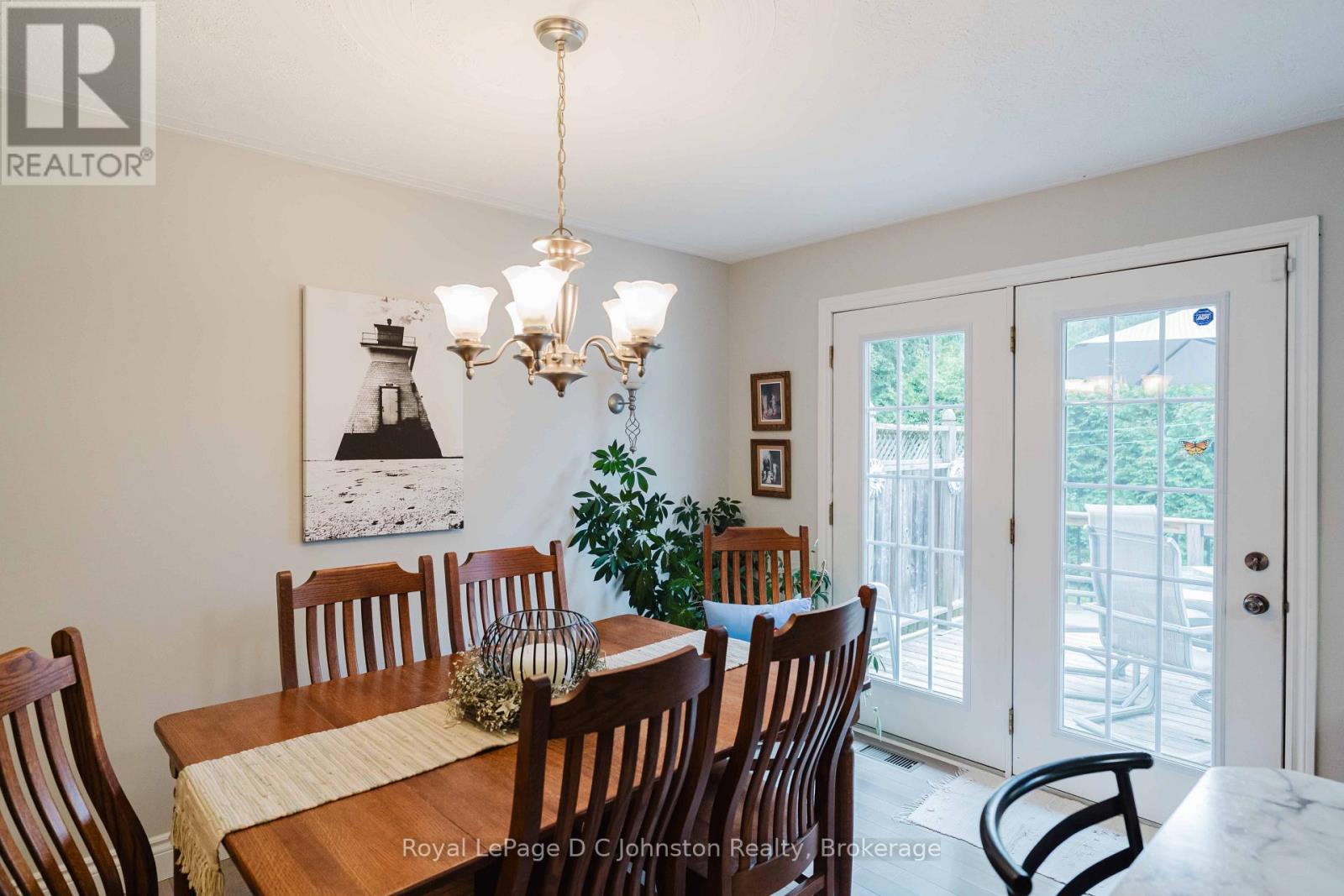 103 GRENVILLE STREET N - Image 8