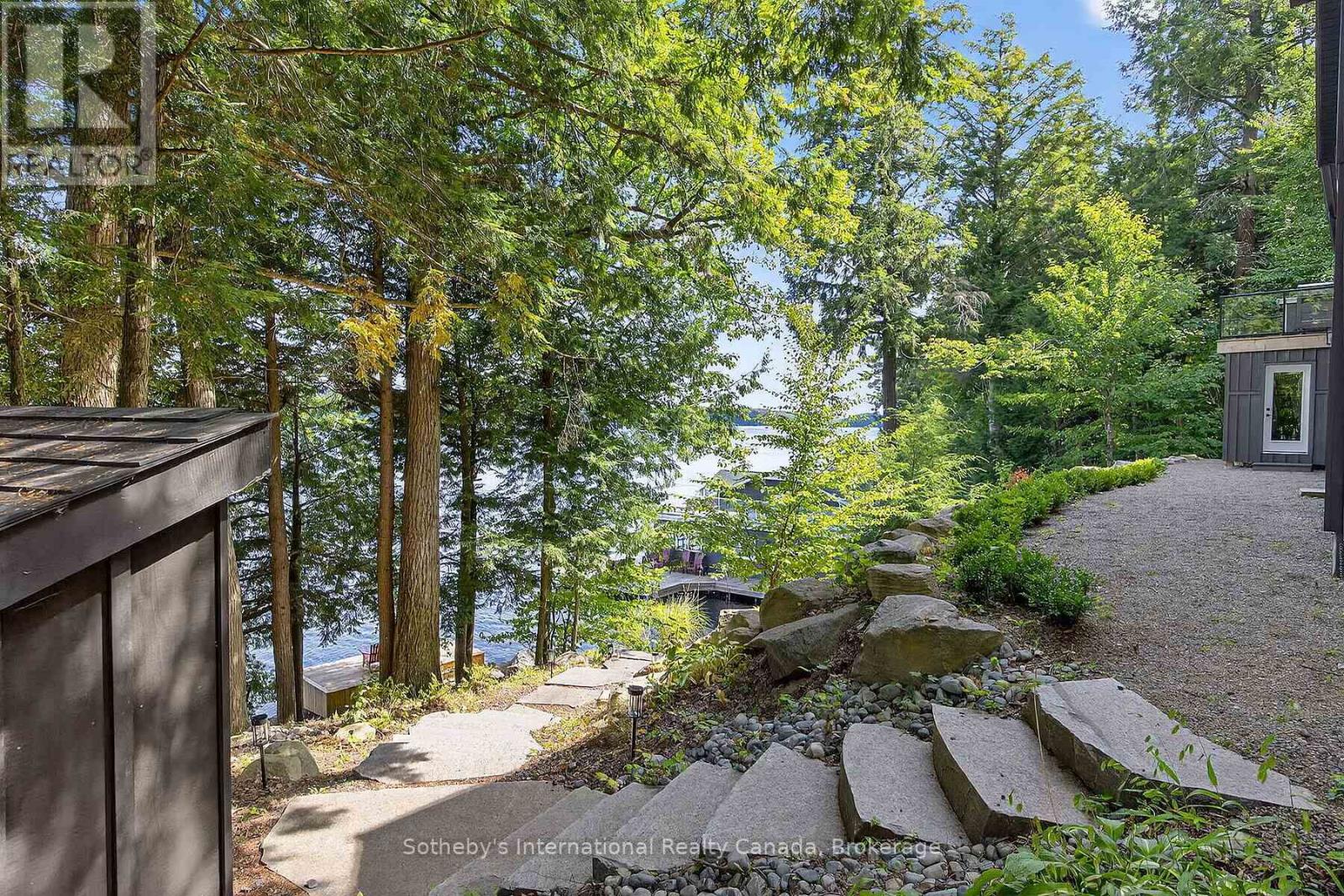 #52 1160 WHITESIDE ROAD - Image 33