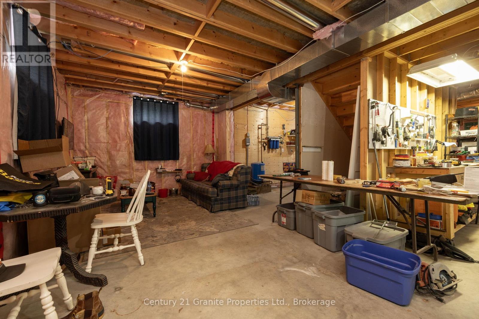 64 LOUCKS ROAD - 34