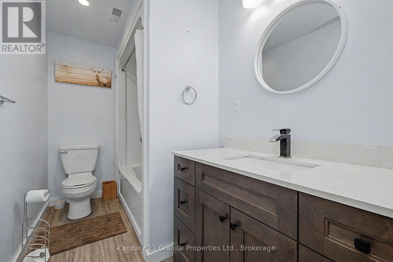 64 LOUCKS ROAD - 39