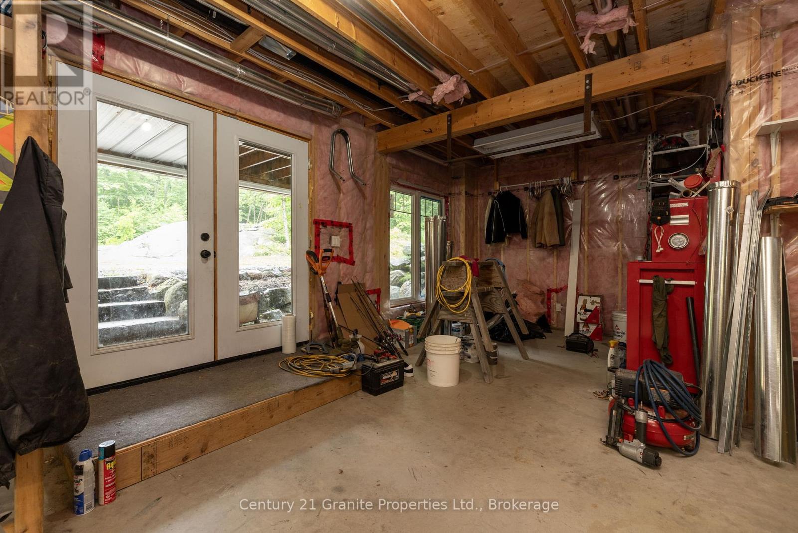 64 LOUCKS ROAD - 41