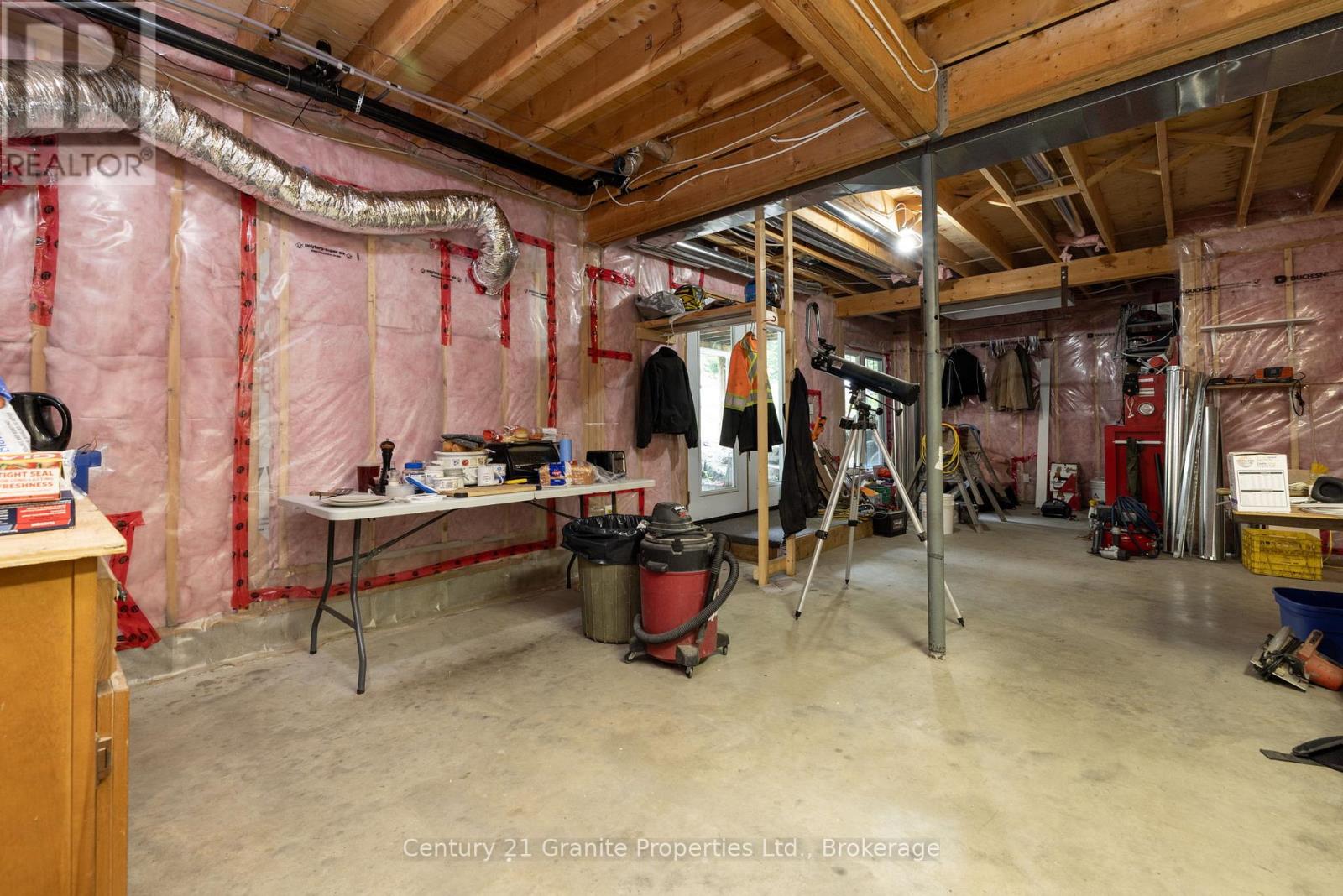 64 LOUCKS ROAD - 44