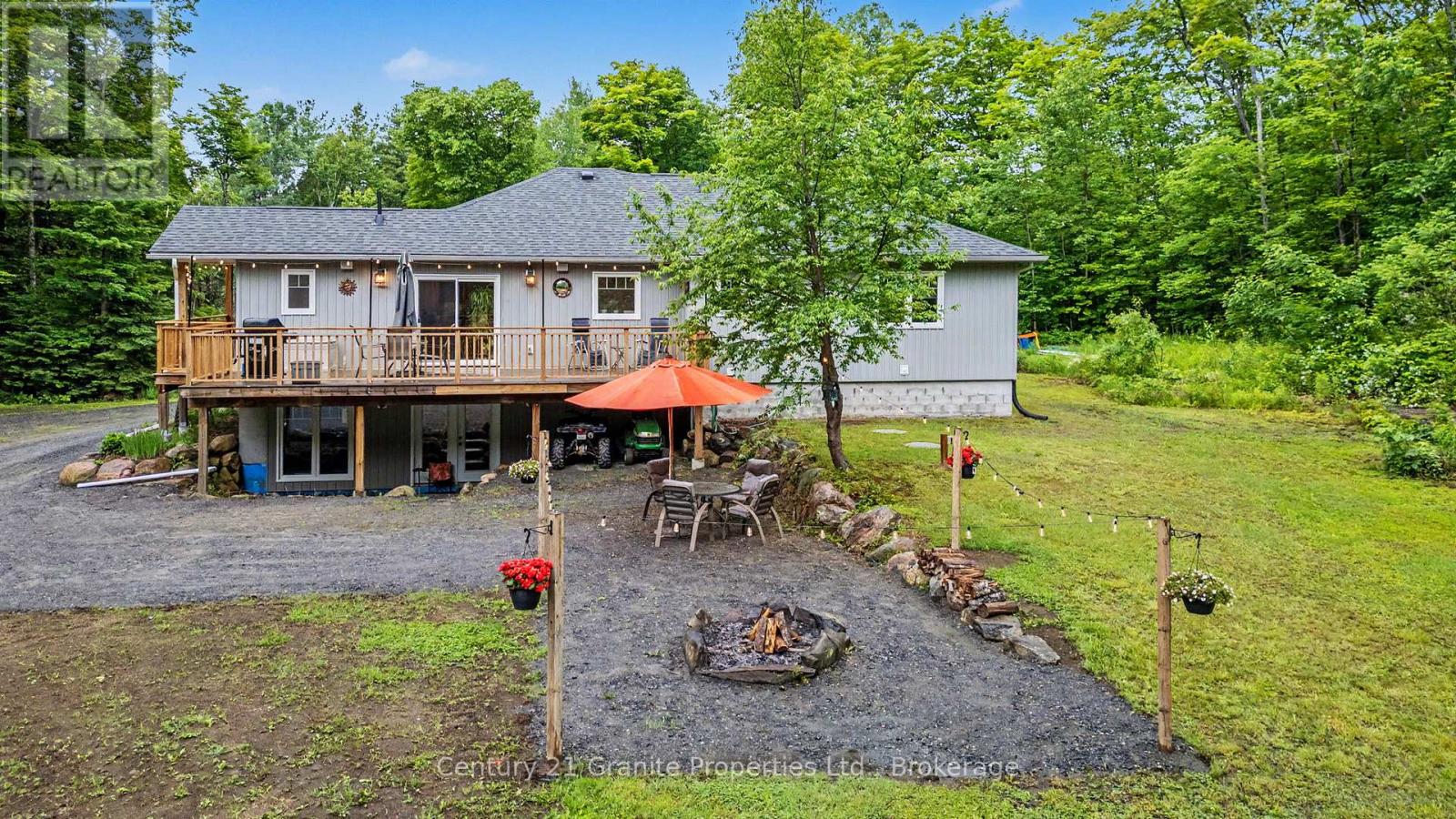 64 LOUCKS ROAD - 5