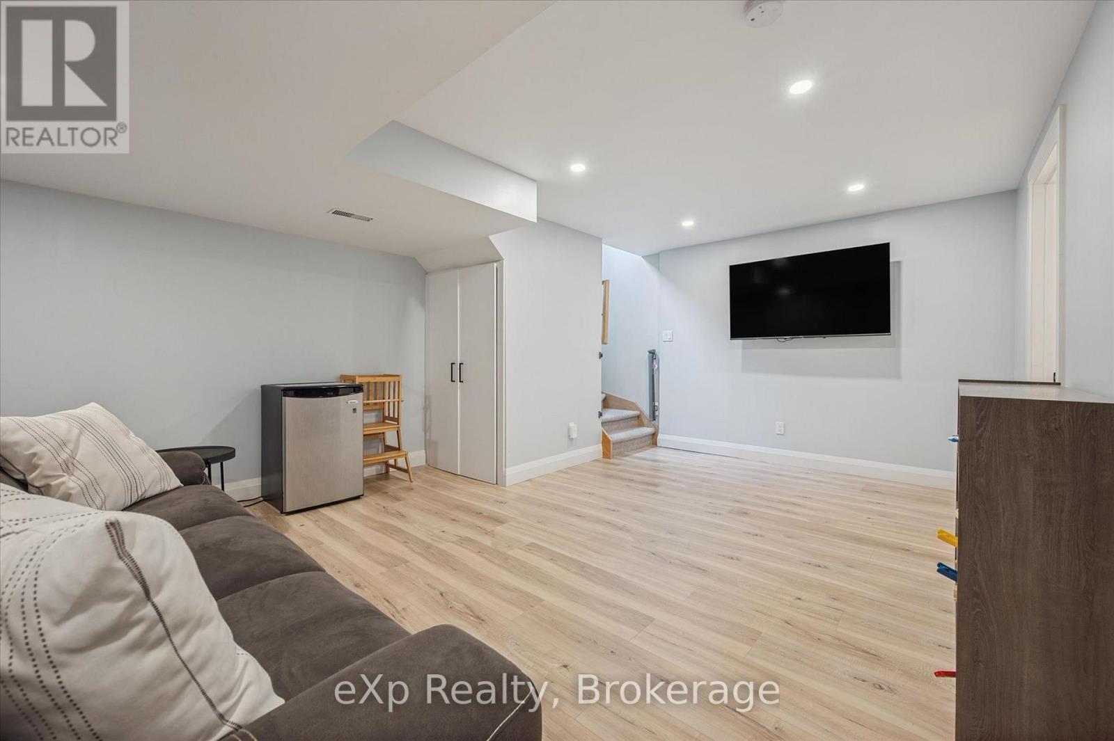 14 SADLER STREET - 26
