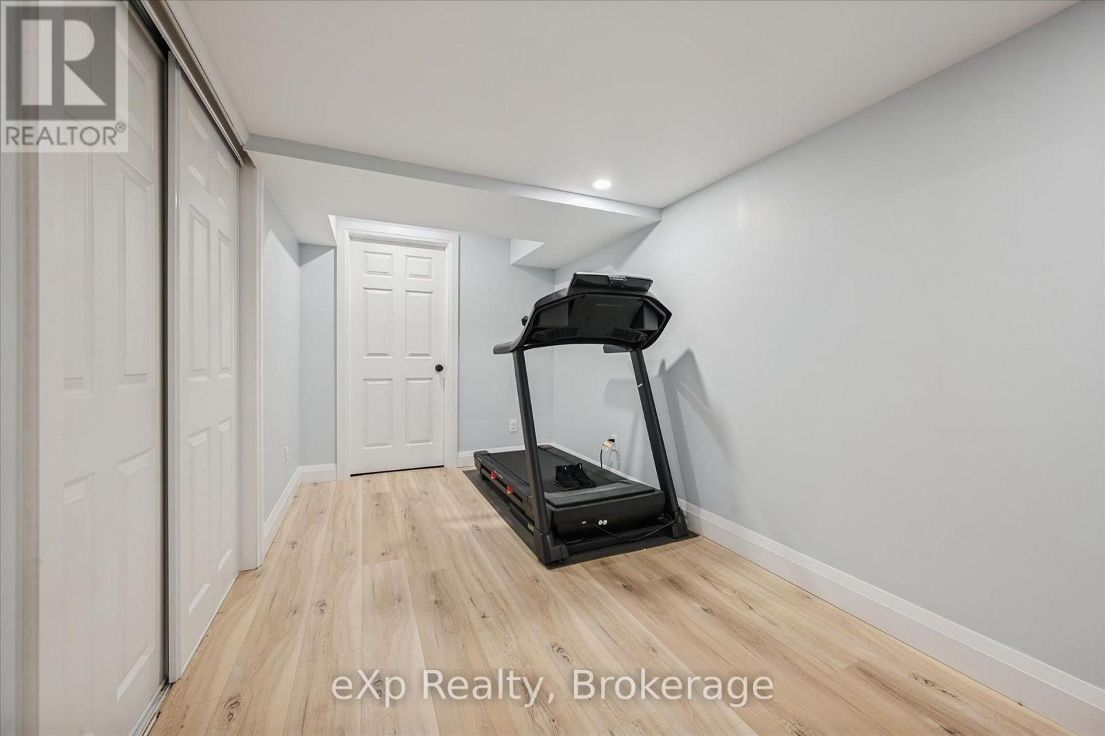 14 SADLER STREET - 28