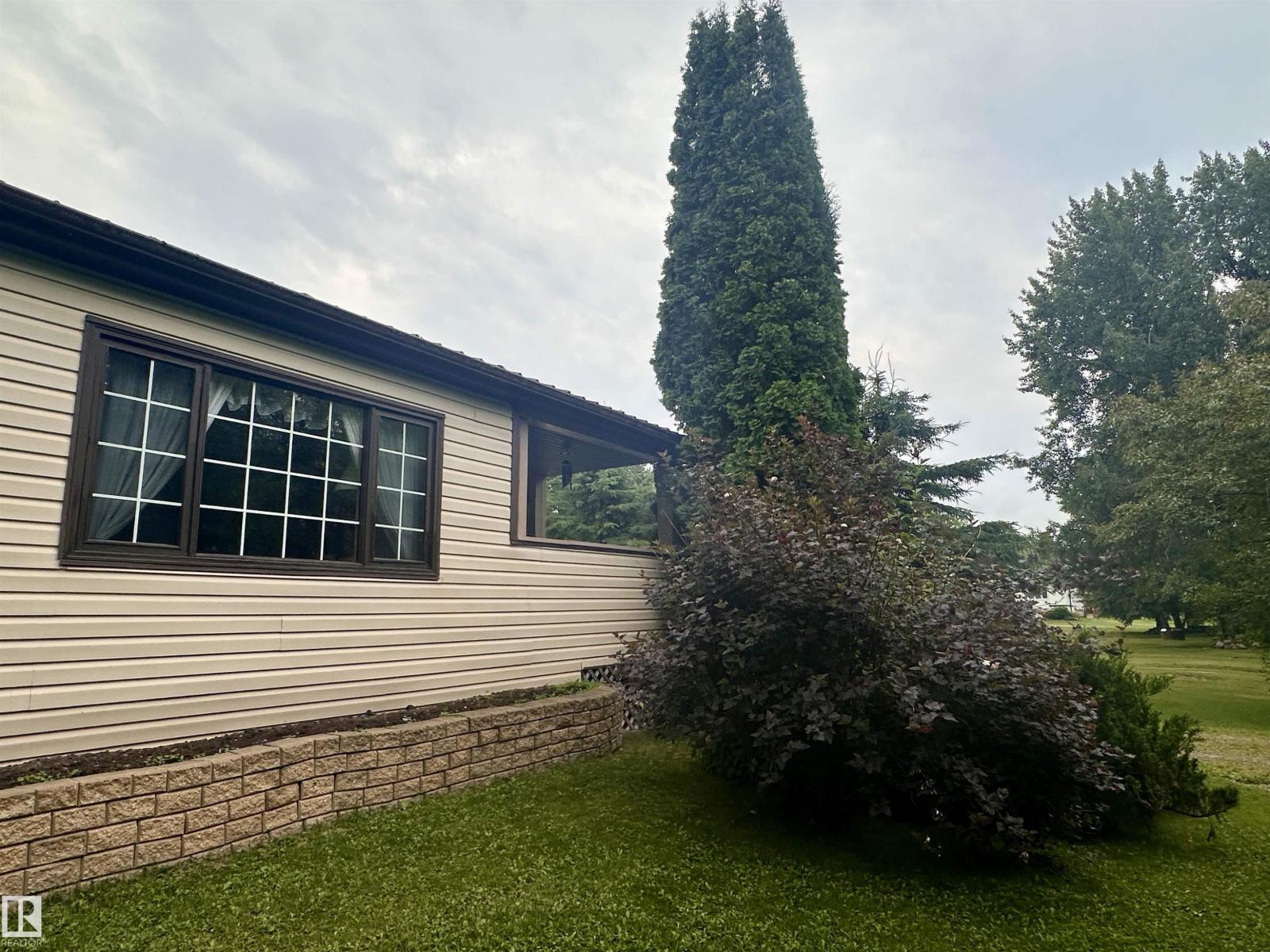 5309 51 ST - Image 7