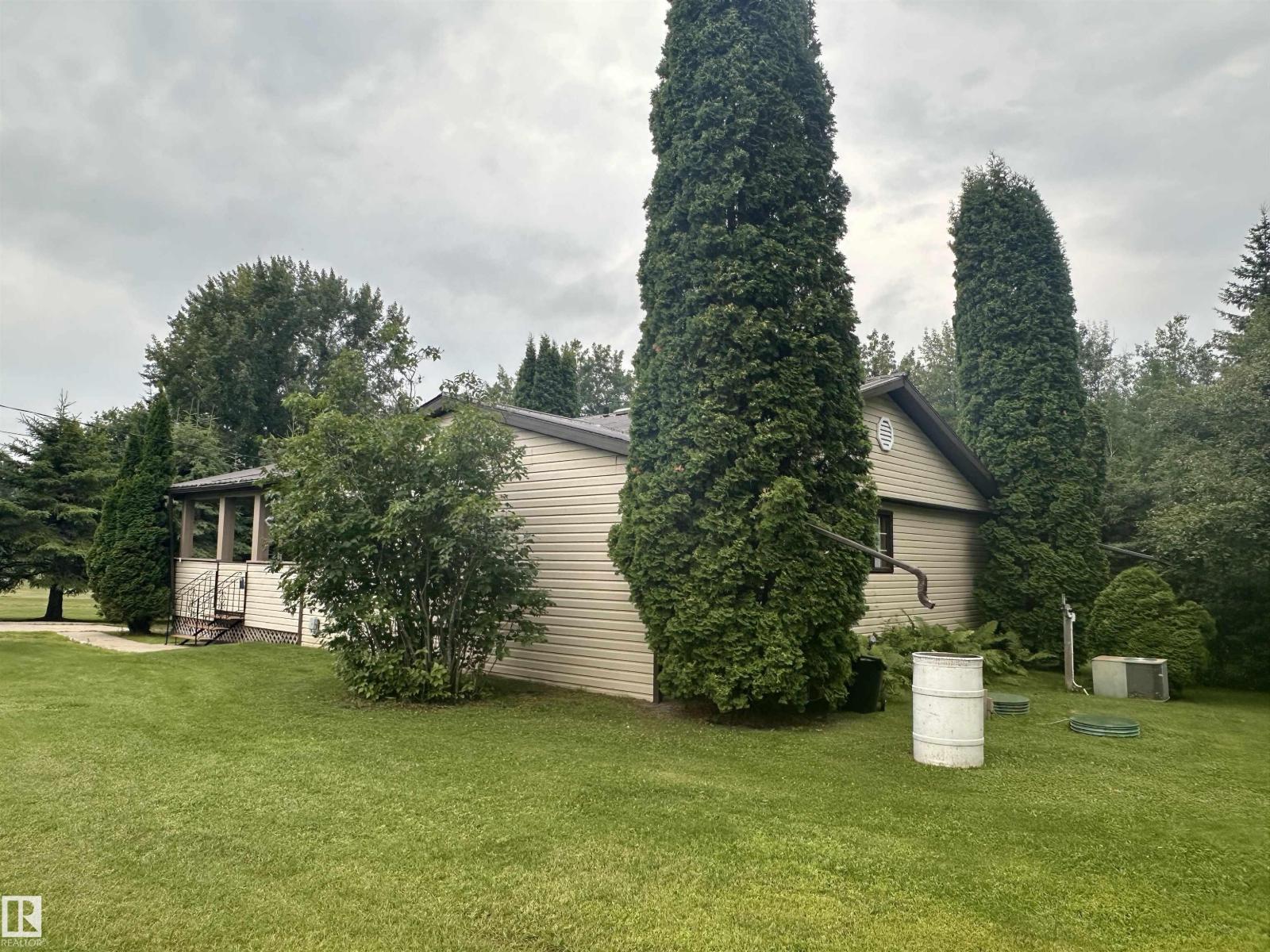 5309 51 ST - Image 3