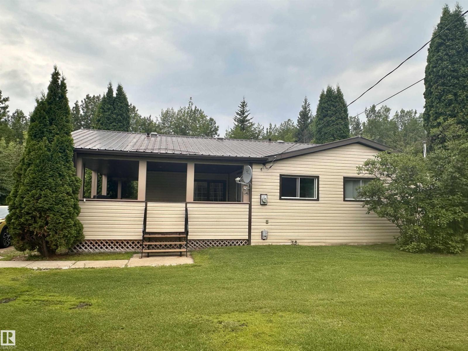 5309 51 ST - 2