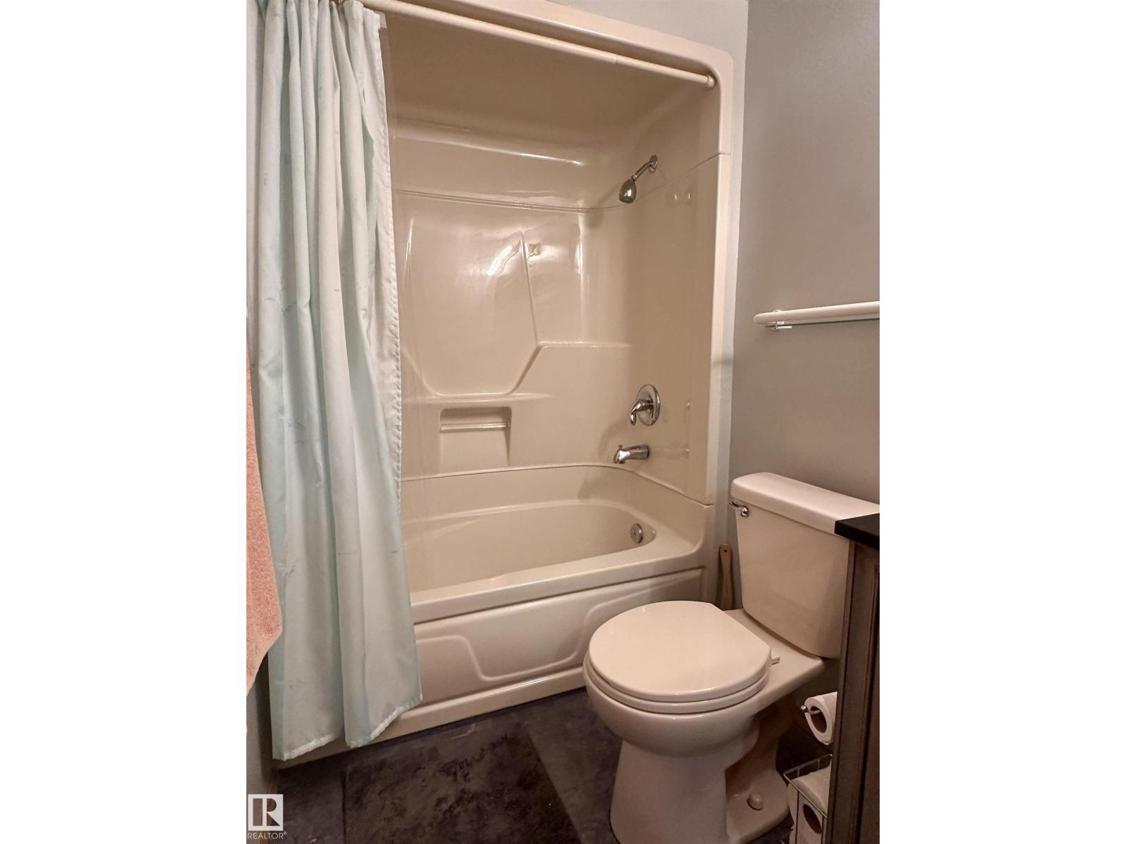 5309 51 ST - 38