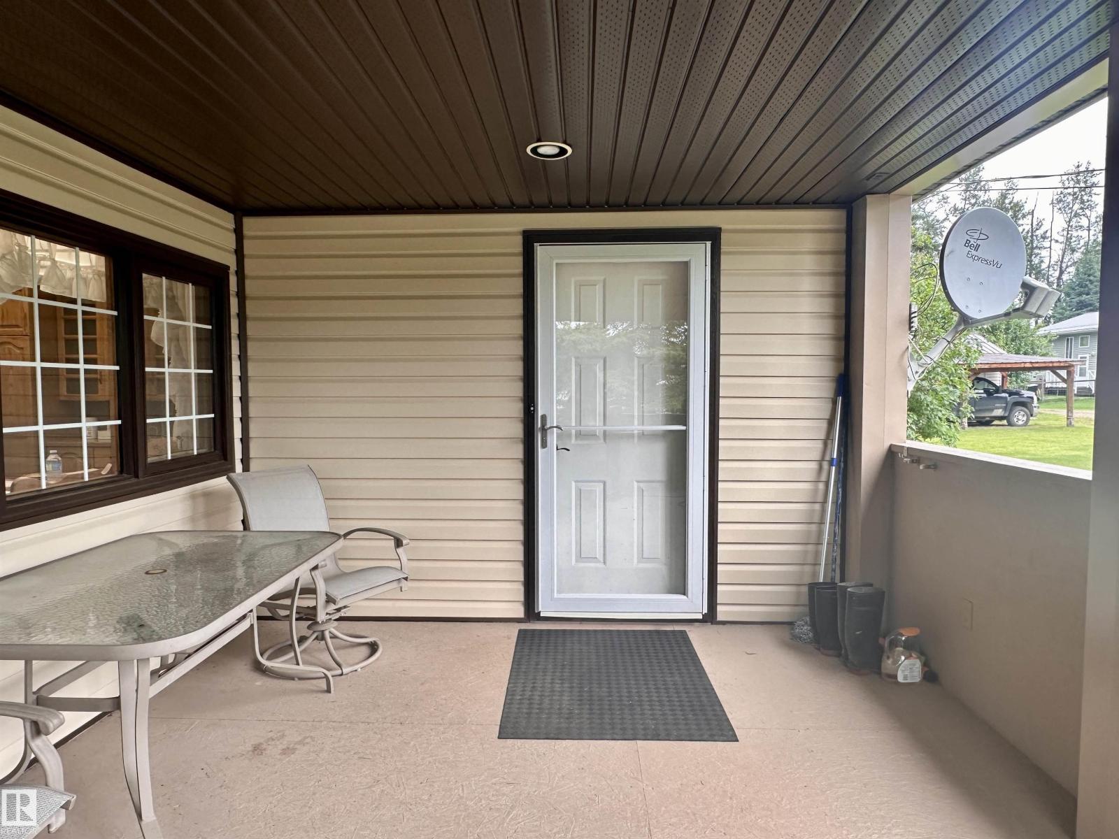 5309 51 ST - Image 15