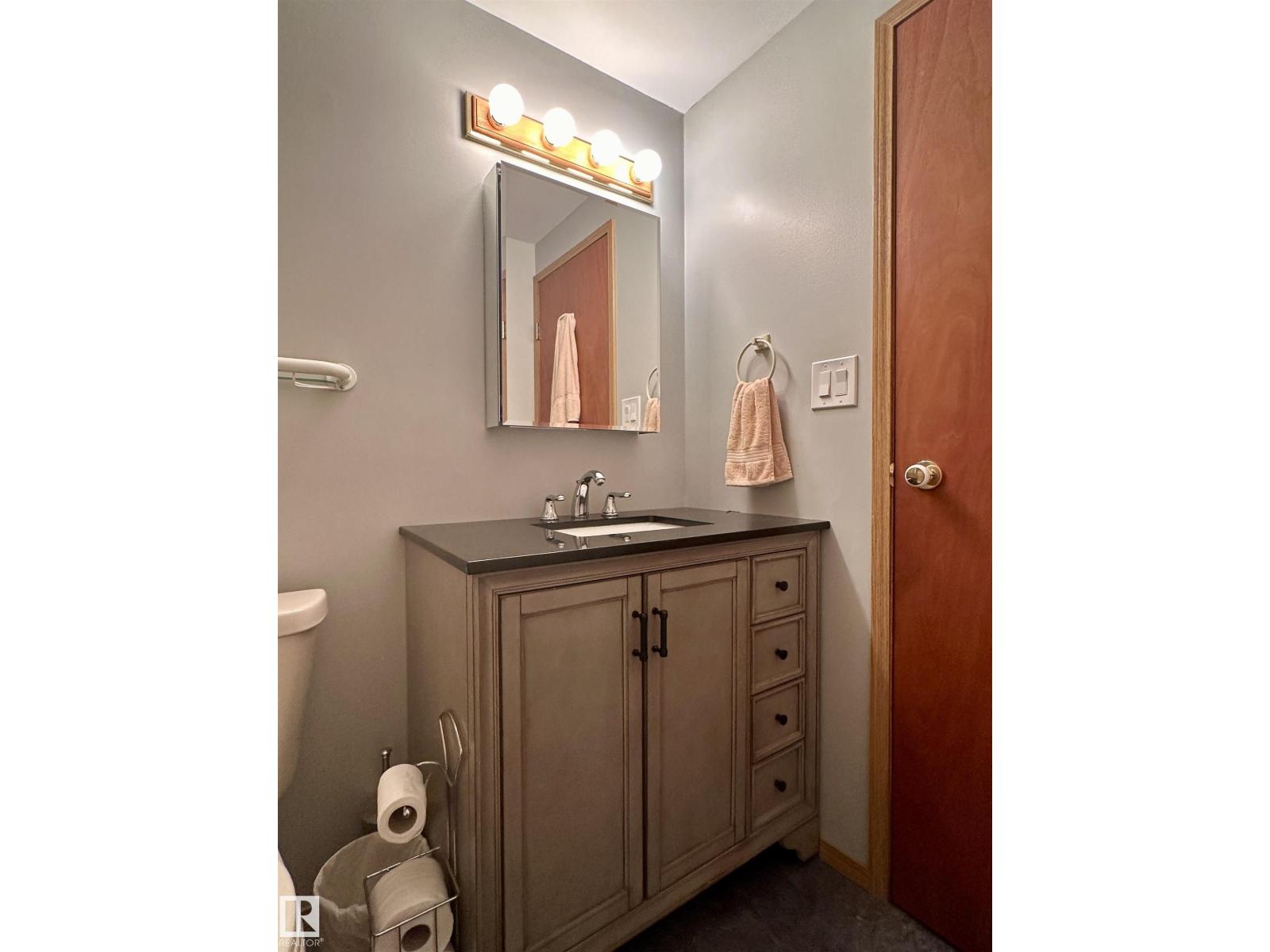 5309 51 ST - 36