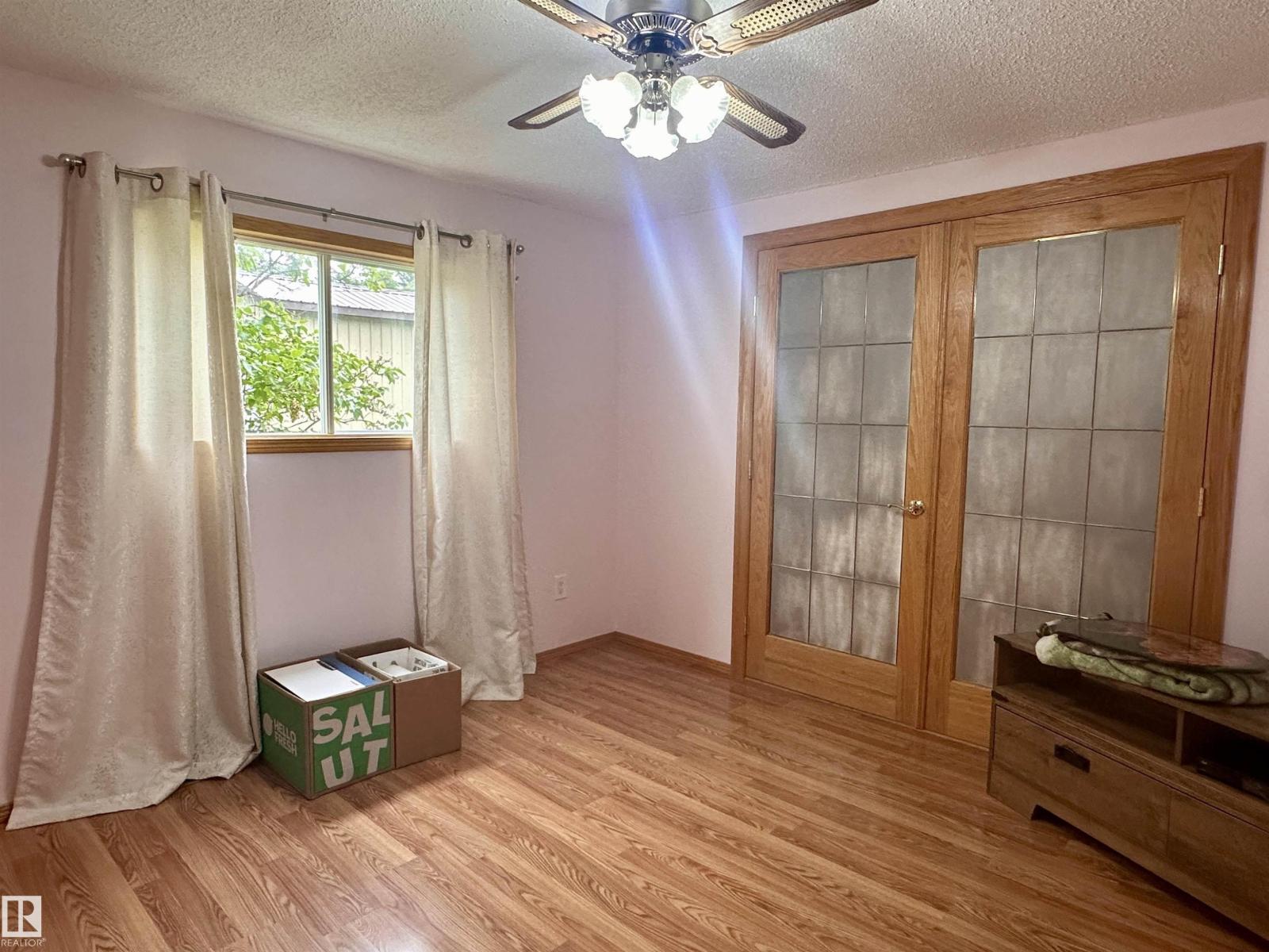 5309 51 ST - 20