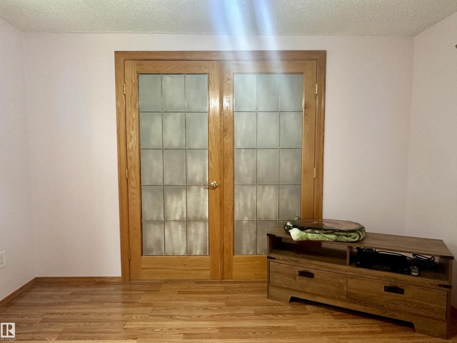 5309 51 ST - 19
