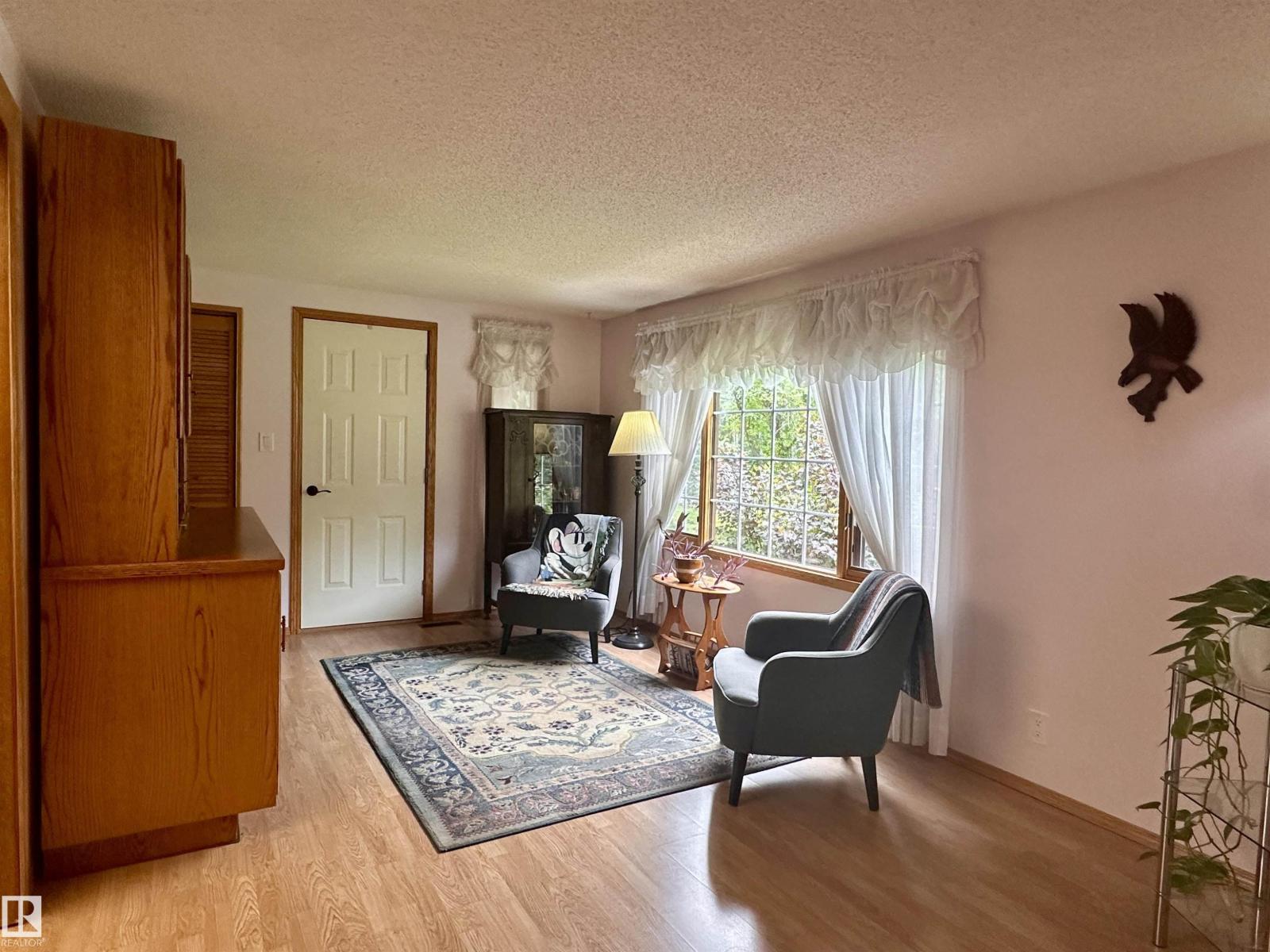 5309 51 ST - Image 30