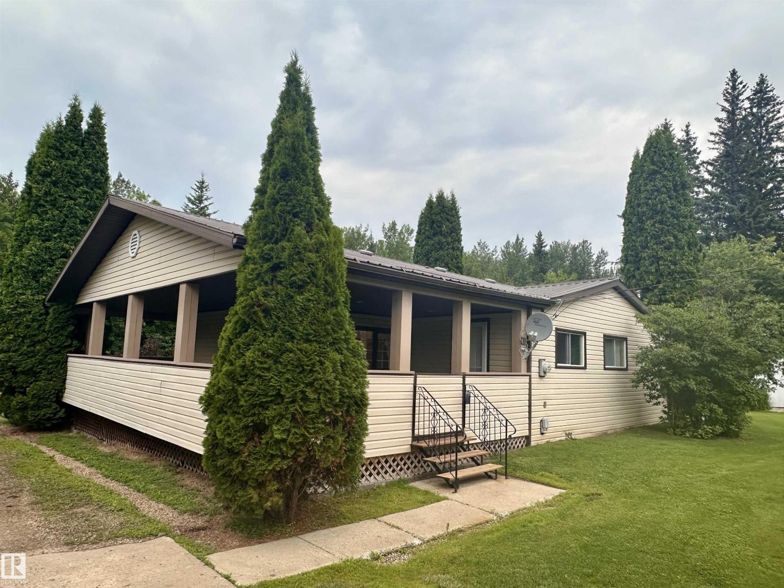 5309 51 ST - 1
