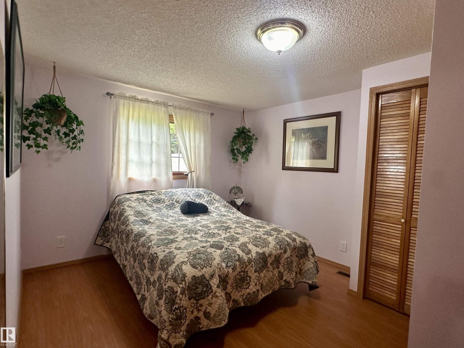 5309 51 ST - Image 39