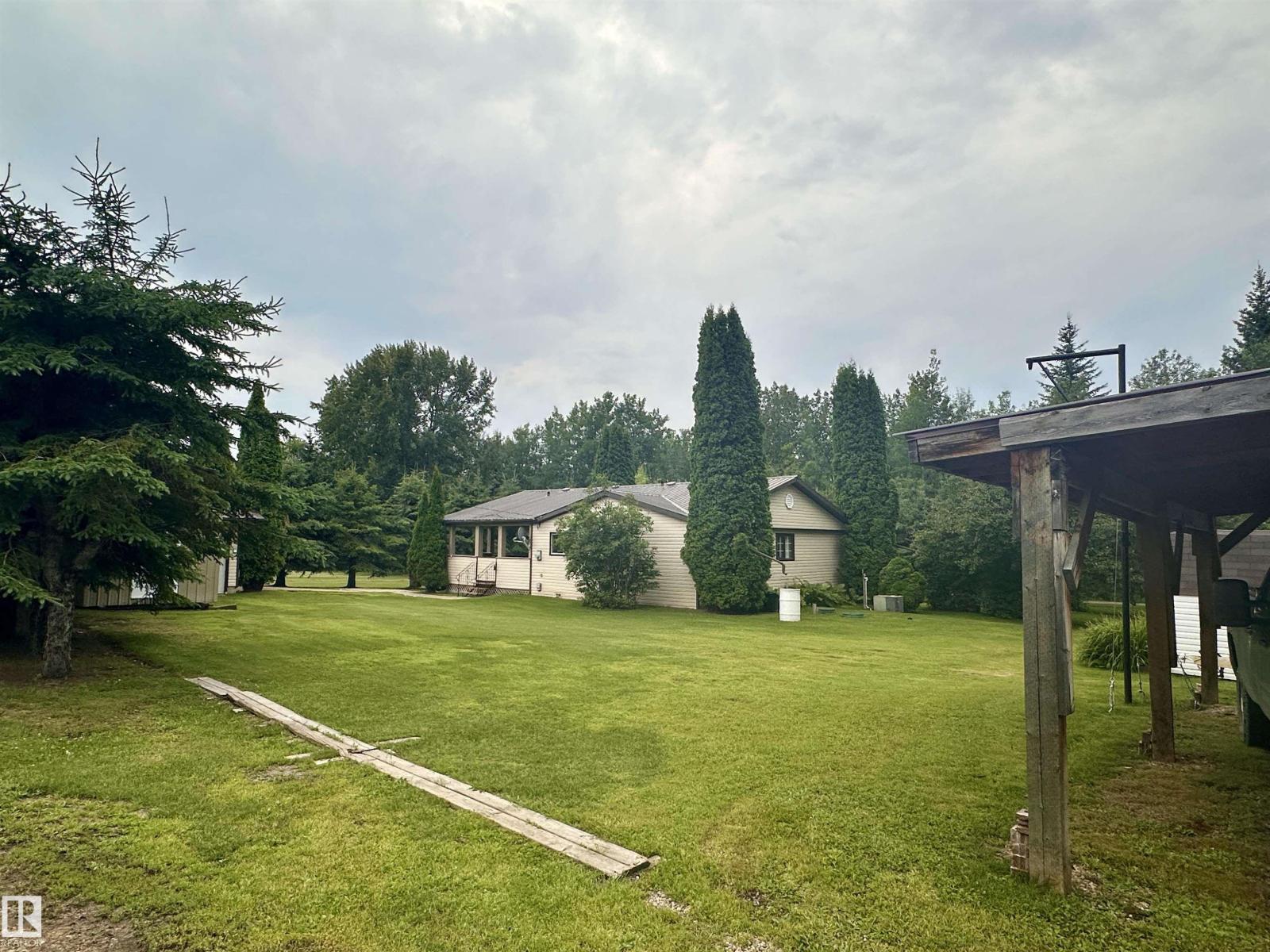 5309 51 ST - 58