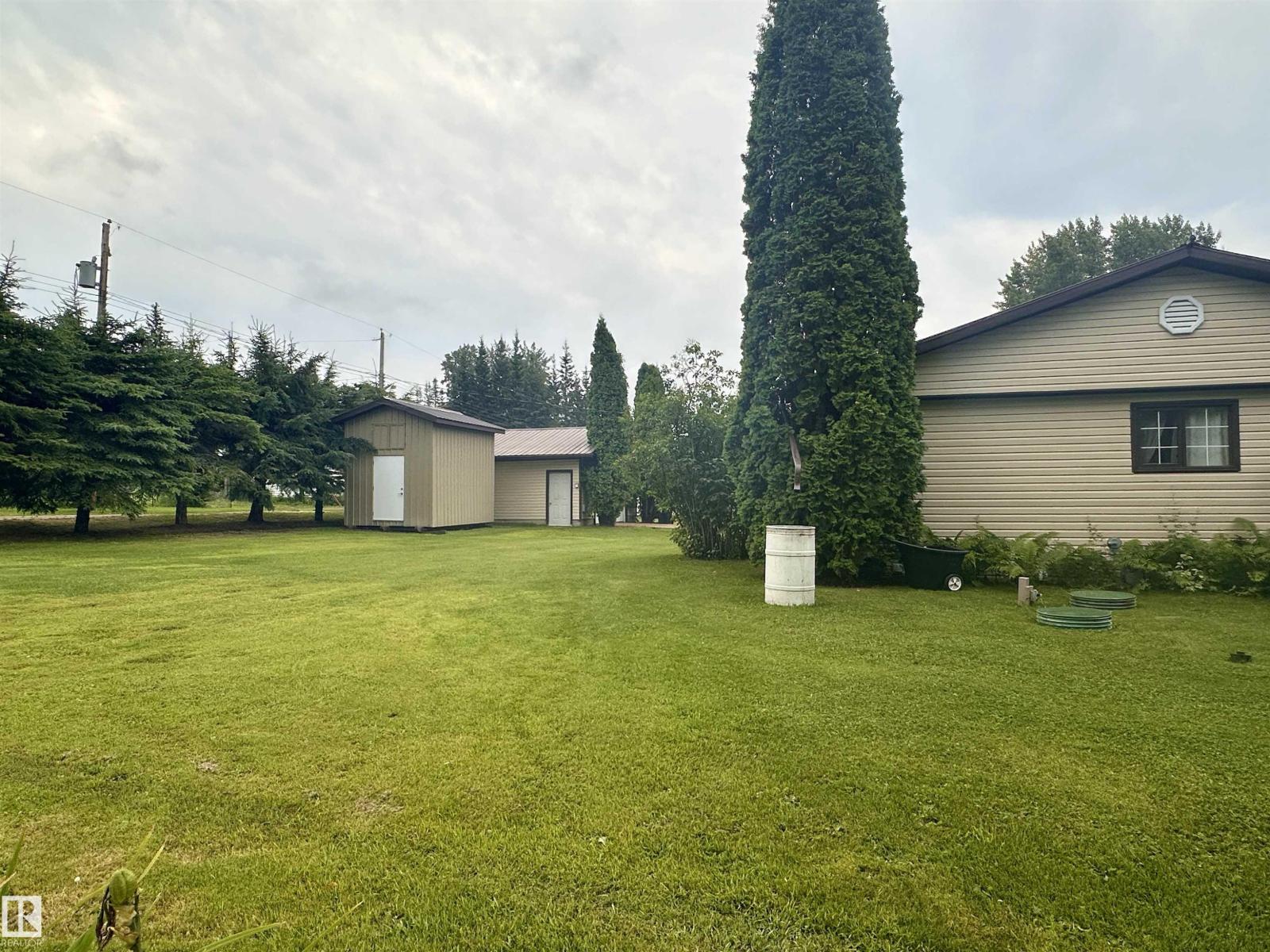 5309 51 ST - 63