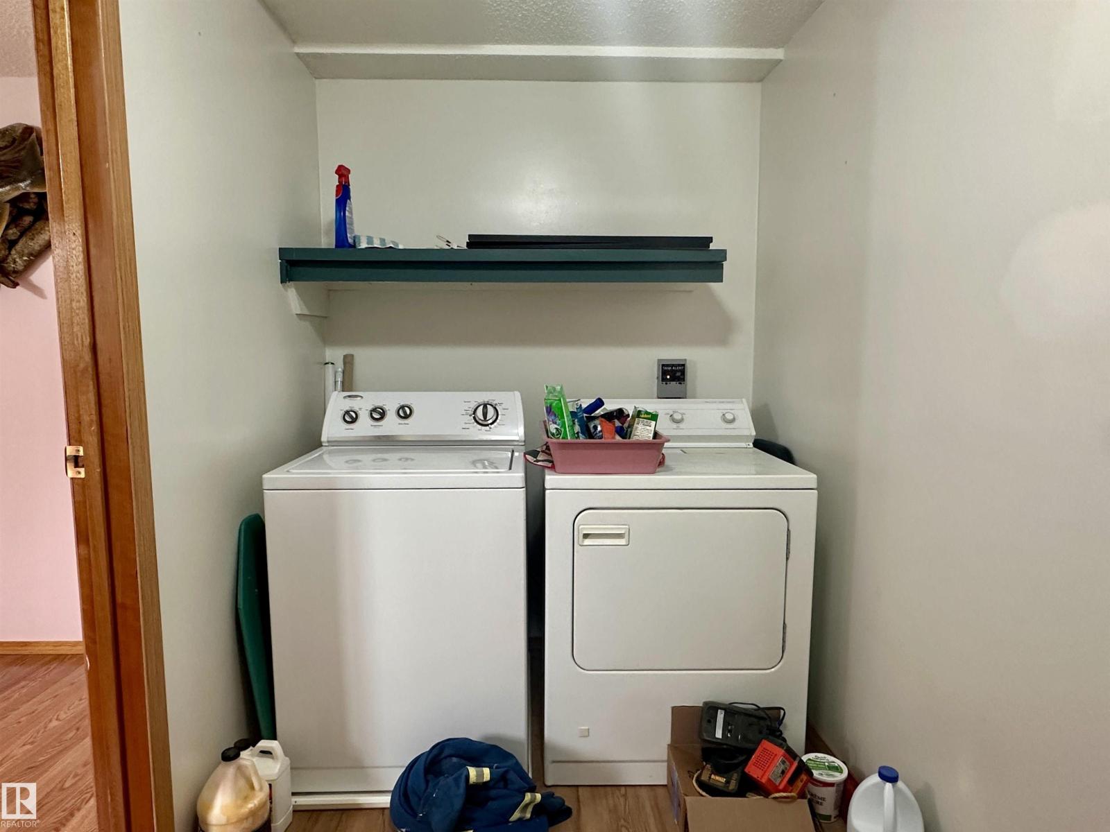 5309 51 ST - Image 46