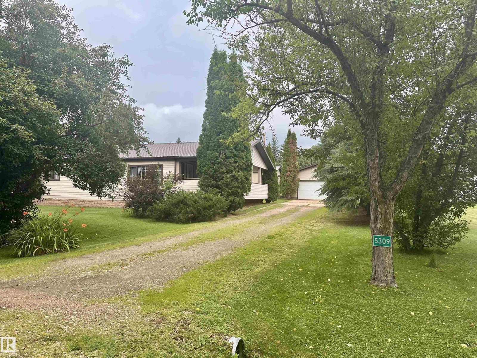 5309 51 ST - 51
